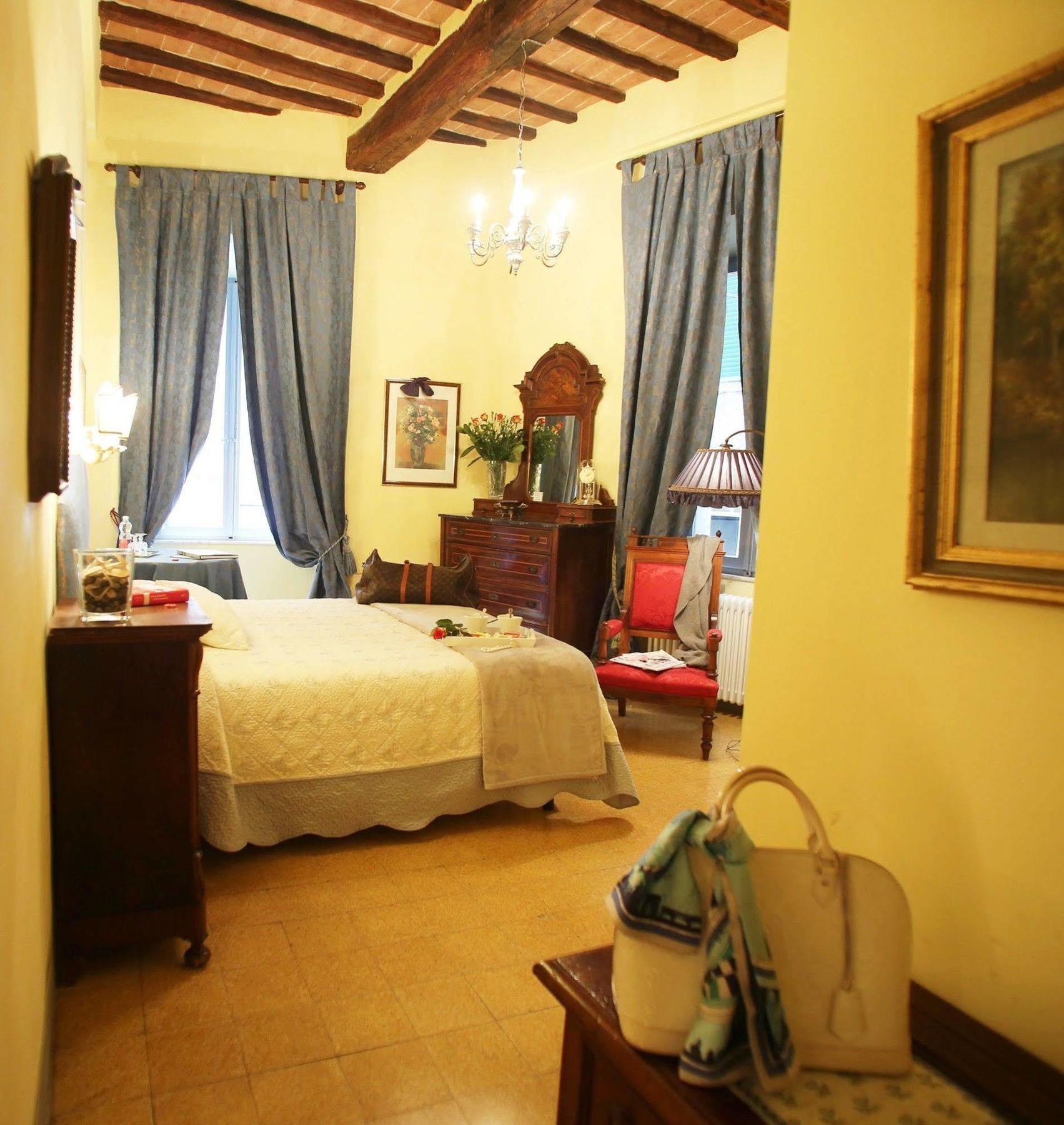 B&B Le Aquile Сиена Экстерьер фото