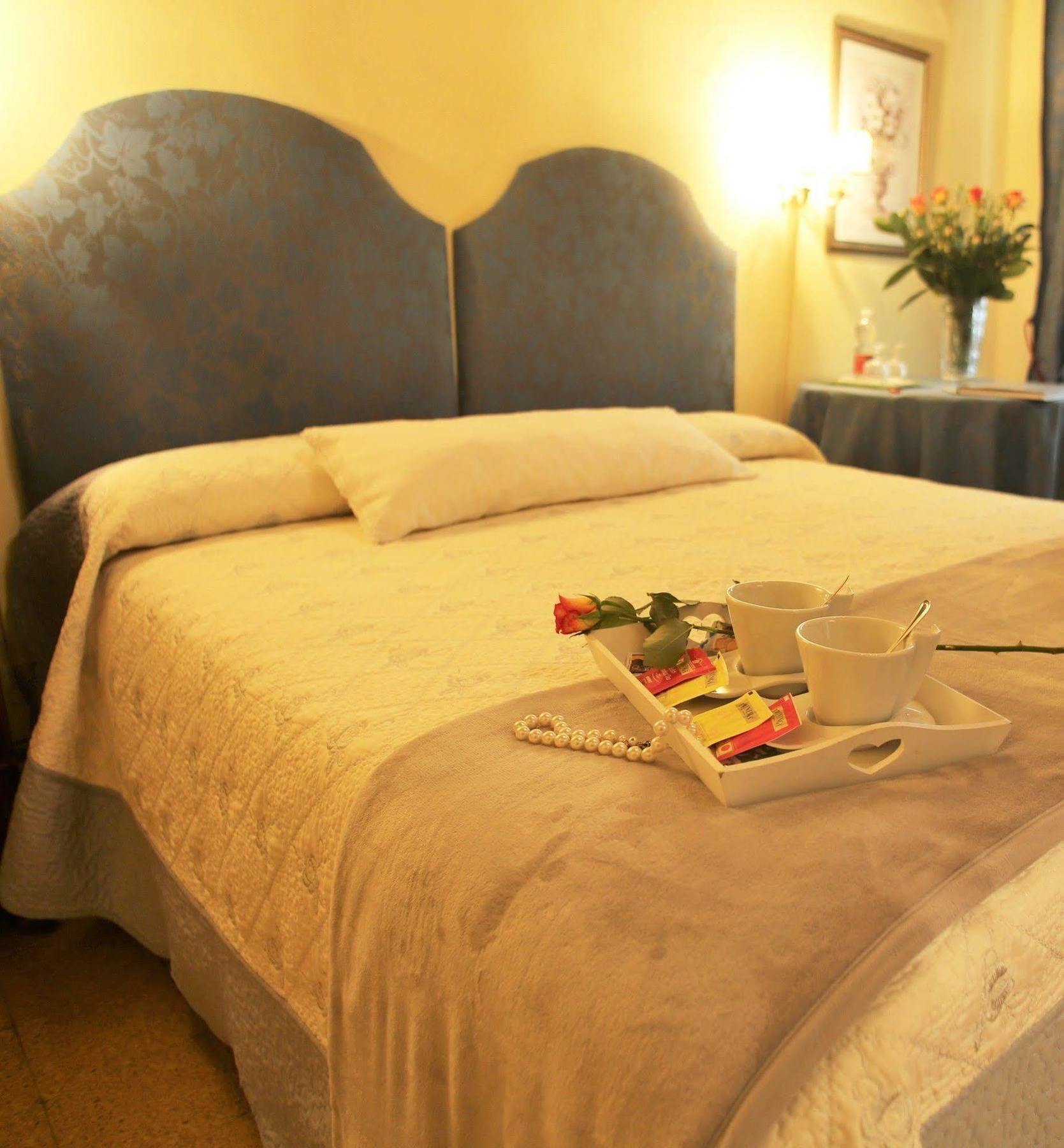B&B Le Aquile Сиена Экстерьер фото